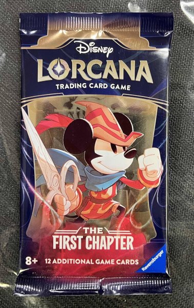 画像1: Disney Lorcana「The First Chapter」(1パック・12枚入)[Disney Lorcana(ロルカナ)新古品] (1)